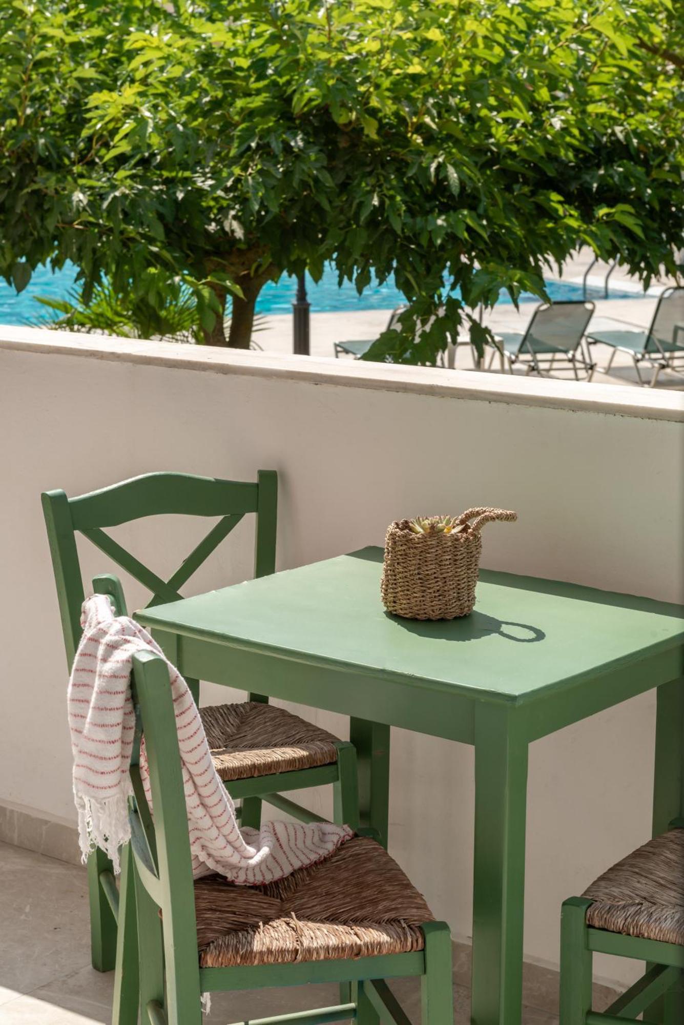 Ecoresort Hotel Zefyros Agios Kirikos  Exterior photo