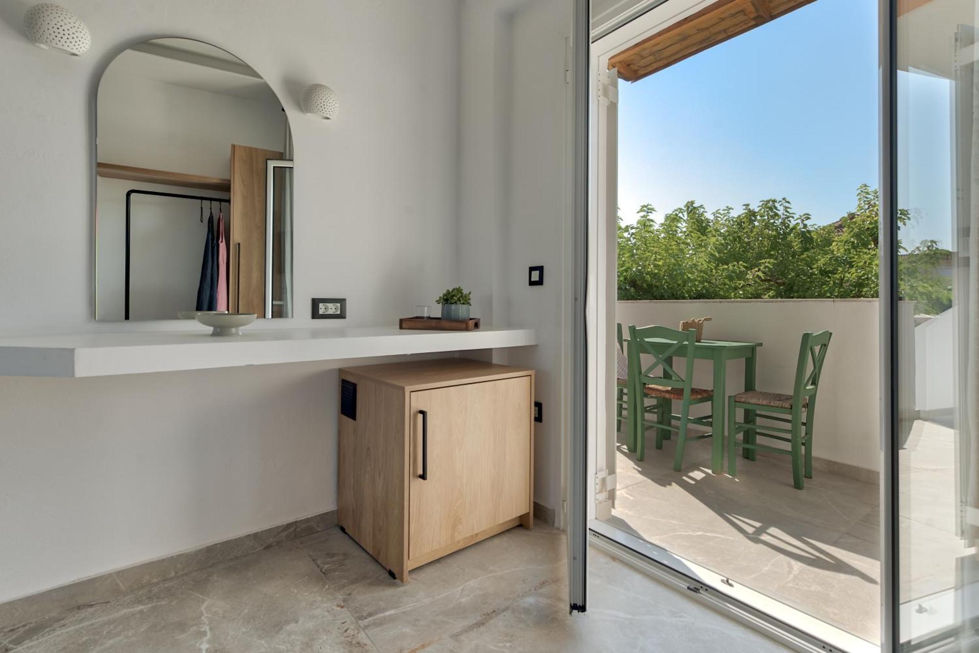 Ecoresort Hotel Zefyros Agios Kirikos  Exterior photo