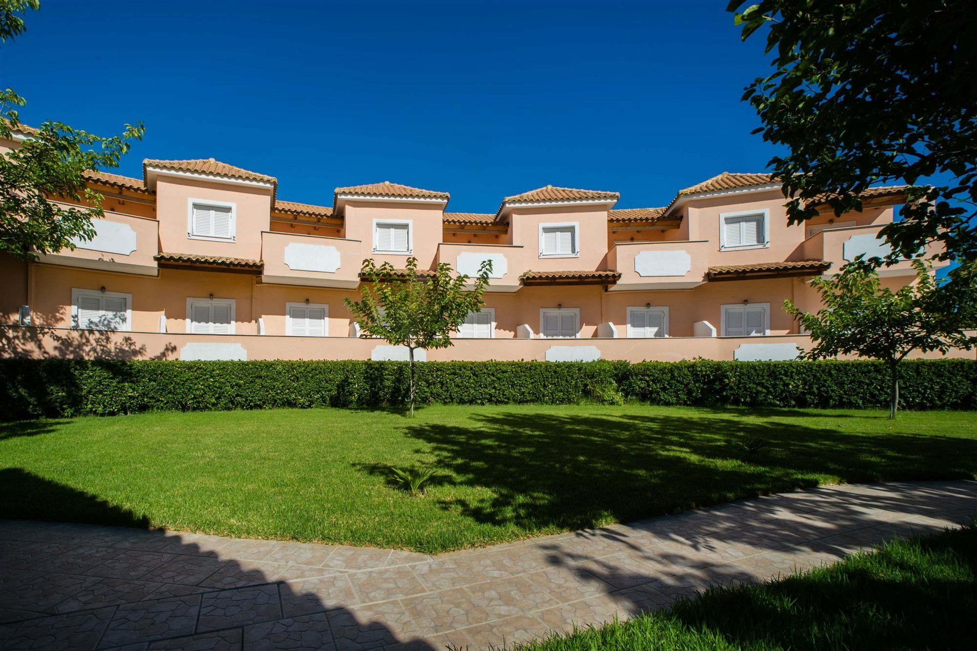 Ecoresort Hotel Zefyros Agios Kirikos  Exterior photo