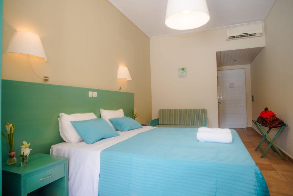 Ecoresort Hotel Zefyros Agios Kirikos  Exterior photo